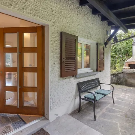 Felice Mit Pool By Interhome Holiday home Gambarogno