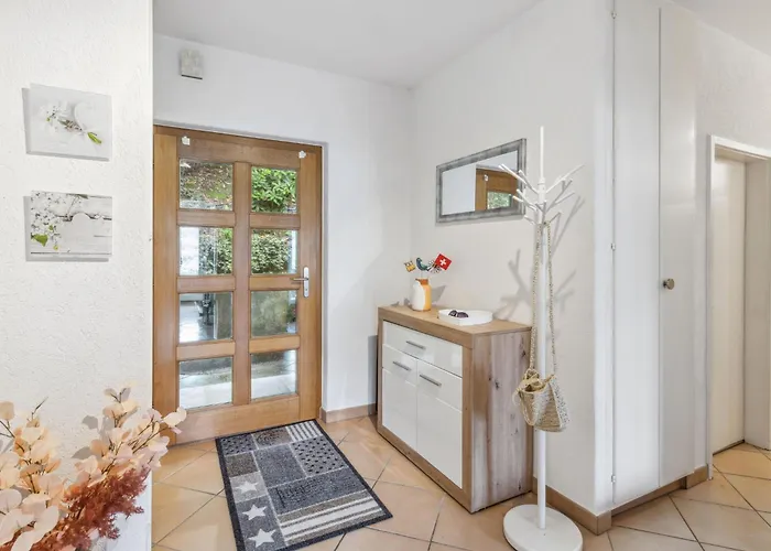 Felice Mit Pool By Interhome