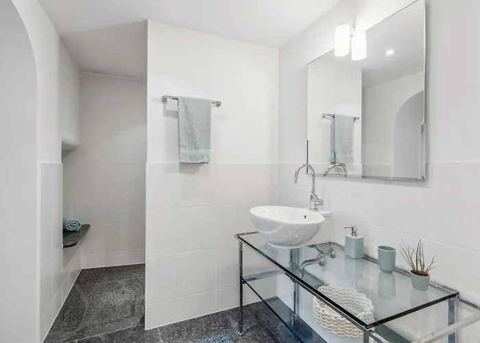 Vakantiehuis Felice Mit Pool By Interhome Gambarogno